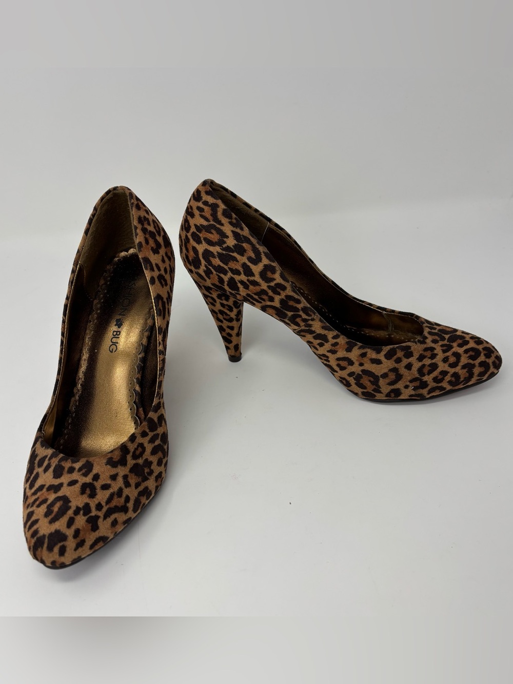 Fashion Bug Leopard Animal Print High Heel Pumps Size 8W Wide Suede Pointed Toe